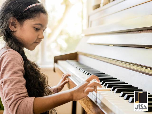 آموزش پیانو به کودکان نیاز به توجه و حمایت بیشتری از سوی والدین