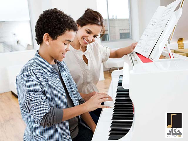 تاثیر نواختن پیانو دو دستی روی رشد مغز کودکان